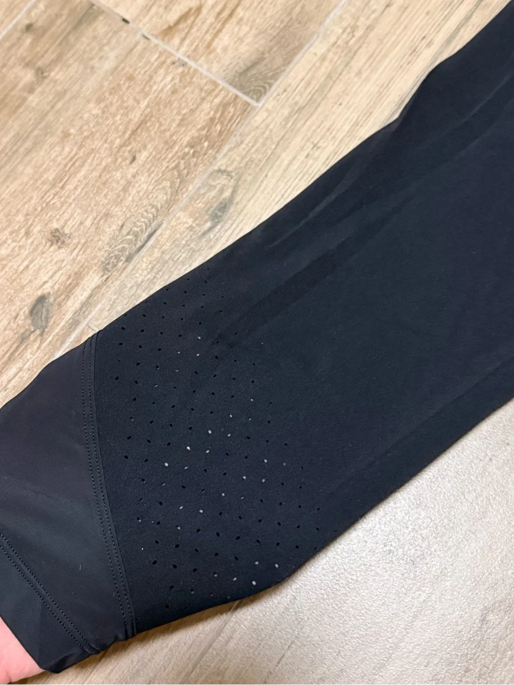 Lululemon Size 8 Uncovered Strength High-Waist Black Crop 23 inch Leggings